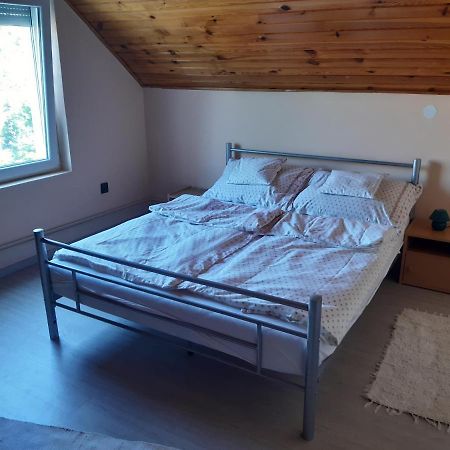 Toldi Apartman Hotell Keszthely Exteriör bild